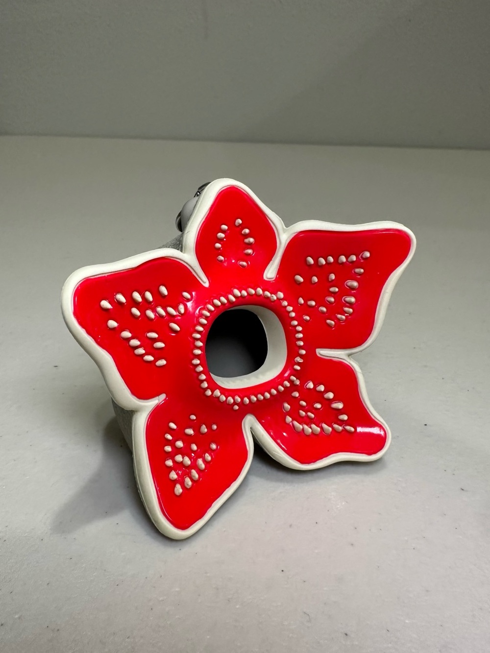 Bath & Body Works x Stranger Things: Demogorgon Hand Sanitizer Pocketbac Holder